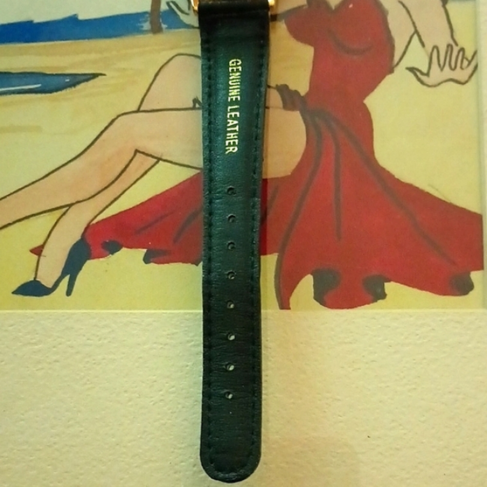 Beanie Baby Bear Wristwatch Black Buckle Band Round Face Gold Tone Collectible - Picture 7 of 8